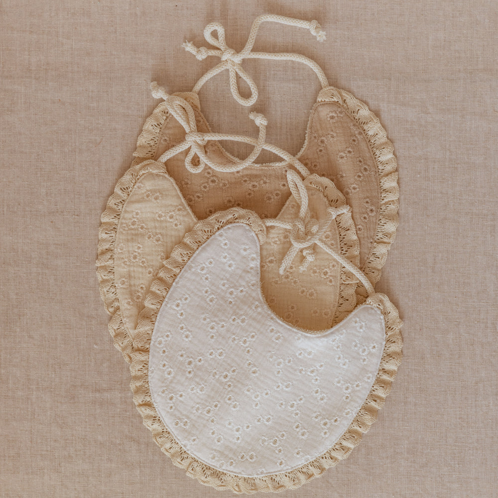 Baby bib / Embroidery & Lace - Sand