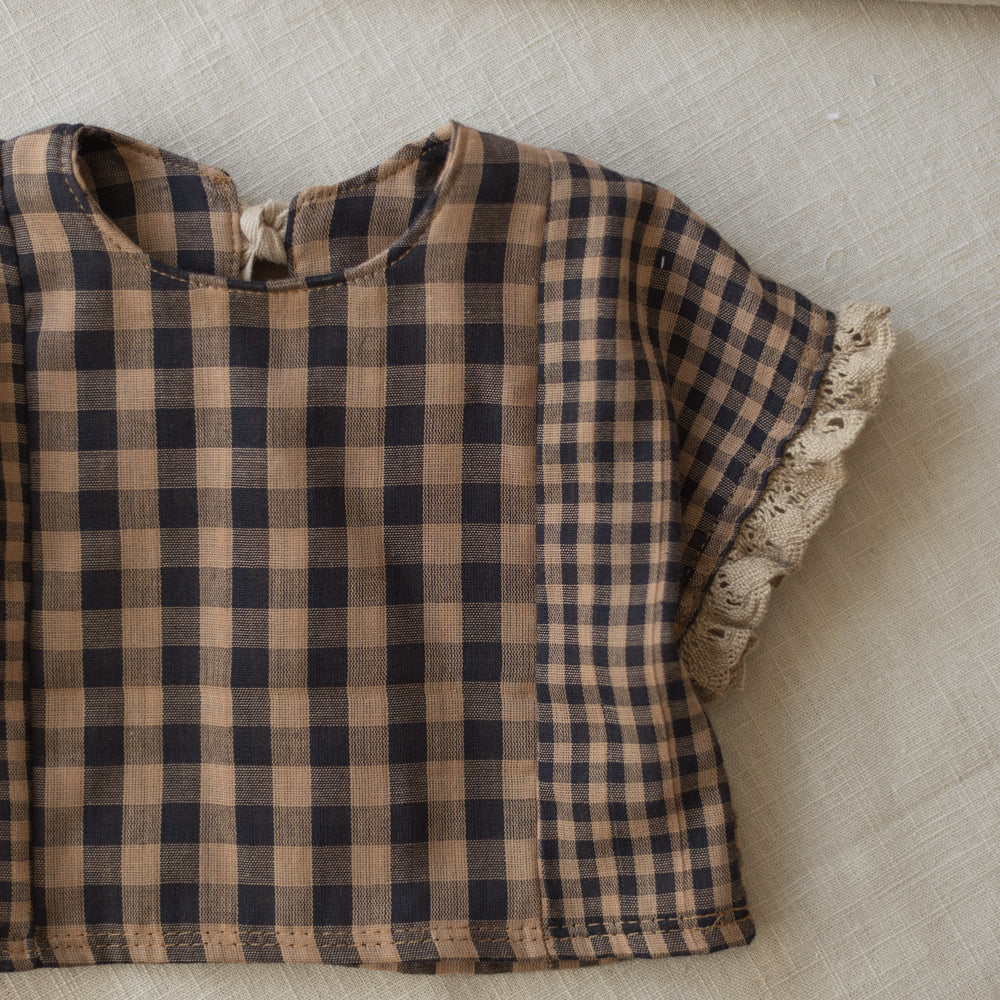 
                      
                        Muslin top / checkers - cacao
                      
                    