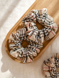 Wide Scrunchie / Checkers Beige + Taupe