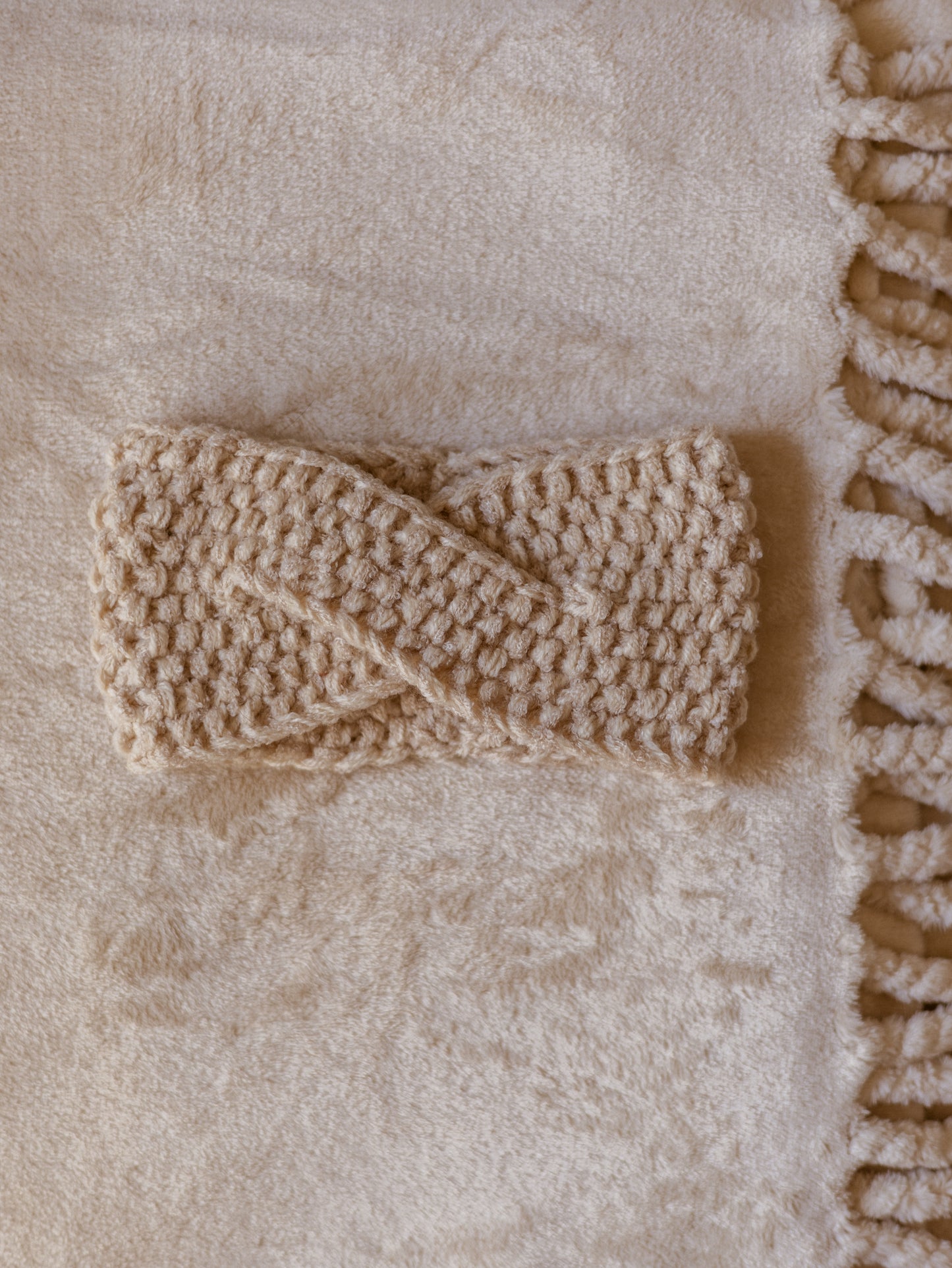 Kids Knitted headband / boucle cream