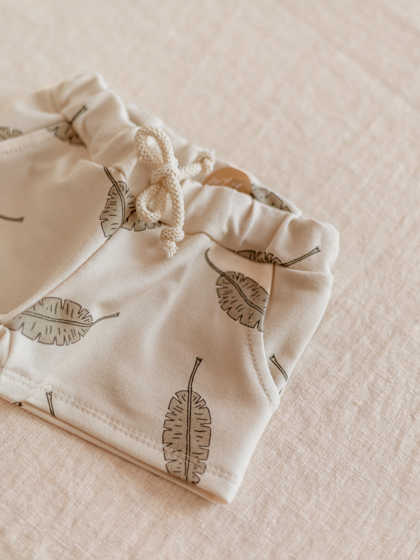 Baby Boy Shorts / Leaves