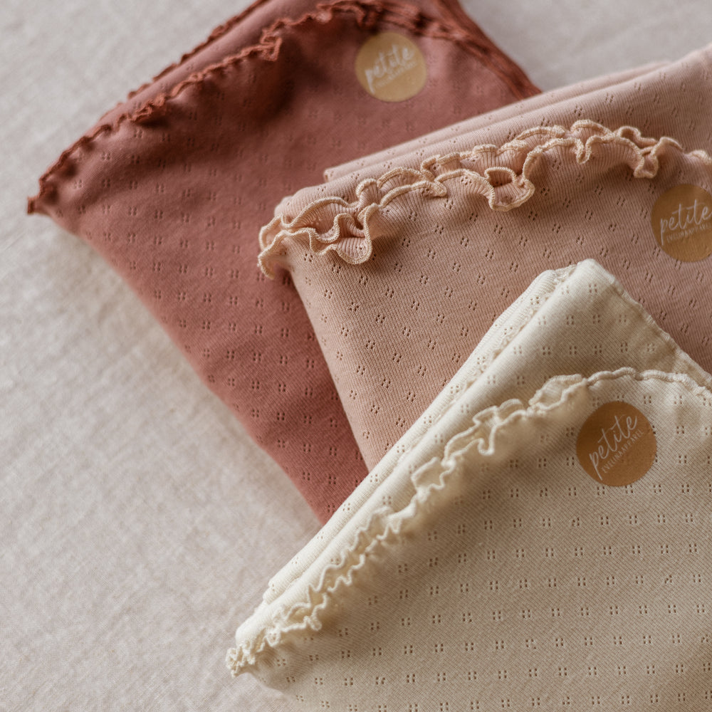 
                      
                        Baby swaddle / Pointoille - Blush .
                      
                    