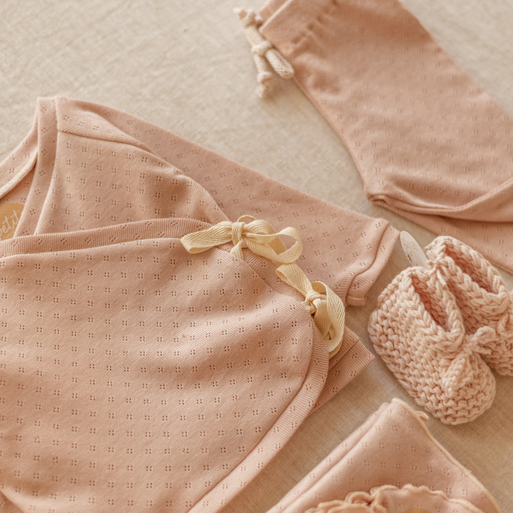 
                      
                        Newborn Set / Blush Pointoille
                      
                    