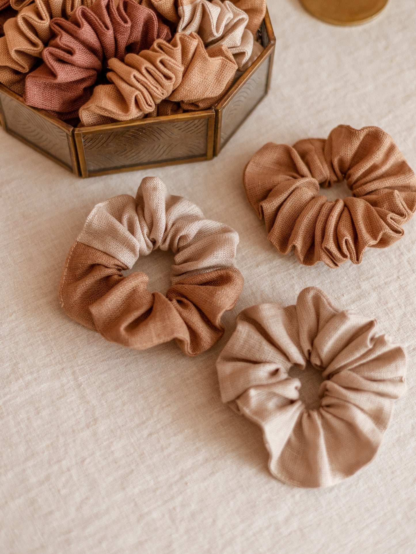 Wide Linen Scrunchie/ Powder-Terrarossa