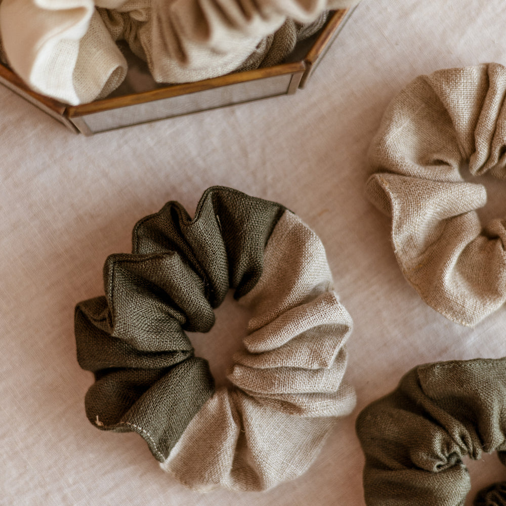 
                      
                        Wide Linen Scrunchie/ Rosemary - Natural
                      
                    