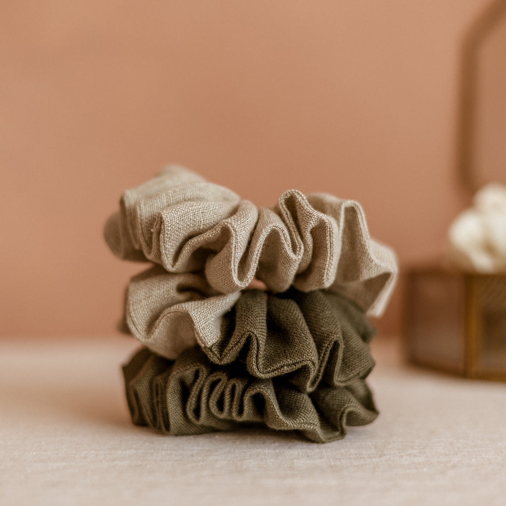 
                      
                        Wide Linen Scrunchie/ Rosemary - Natural
                      
                    