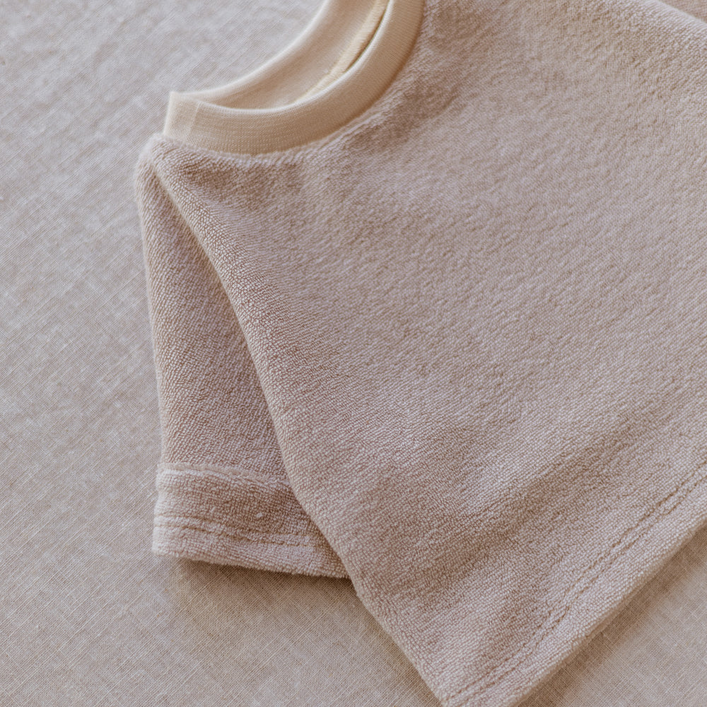 
                      
                        Terry T-shirt / Beige
                      
                    