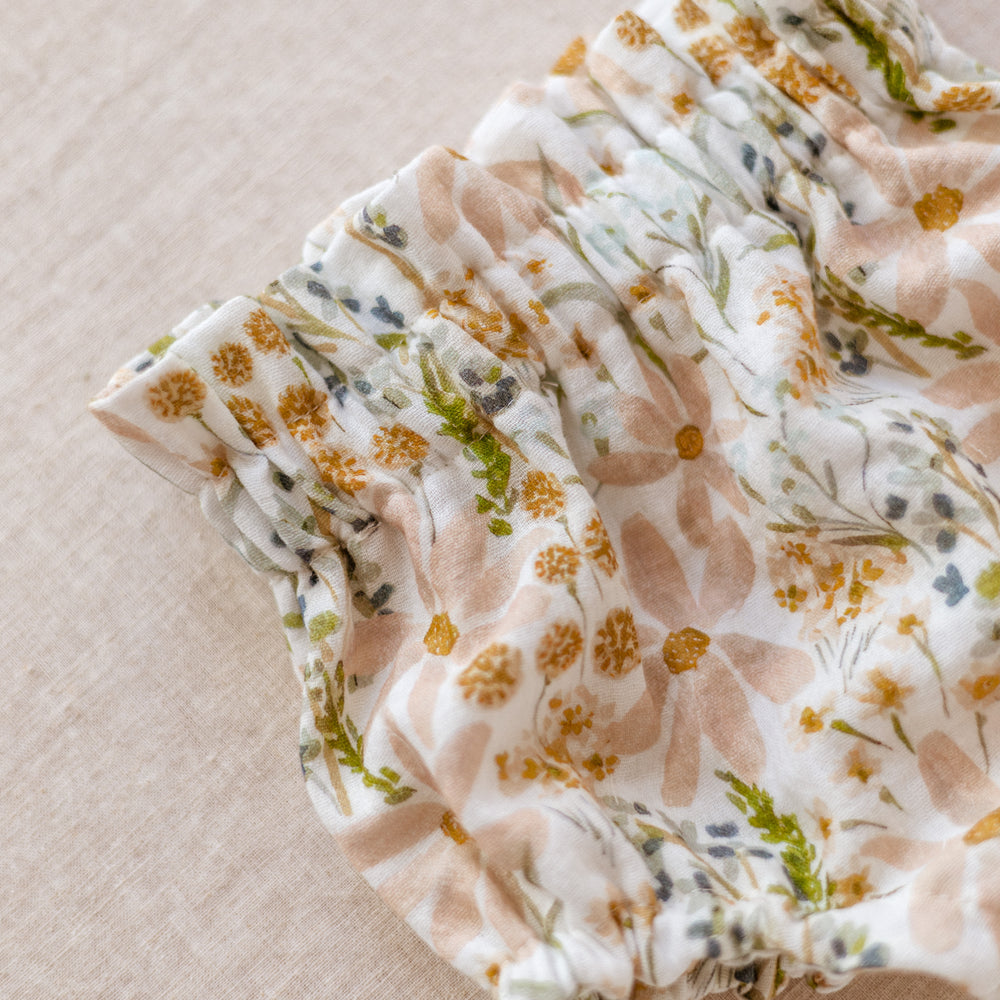 
                      
                        Baby bloomers / Ivory & Blush Flowers
                      
                    