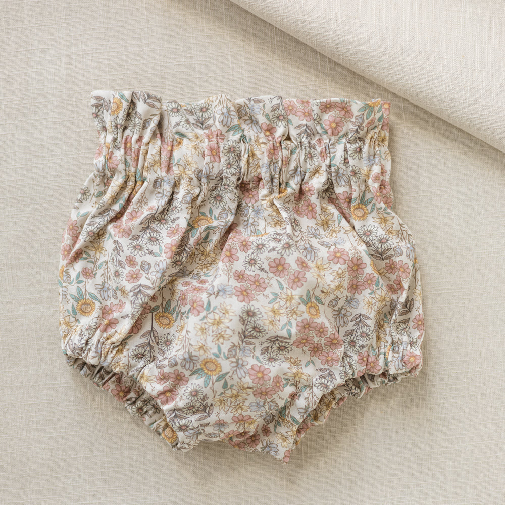 
                      
                        Muslin bloomers / blush floral
                      
                    