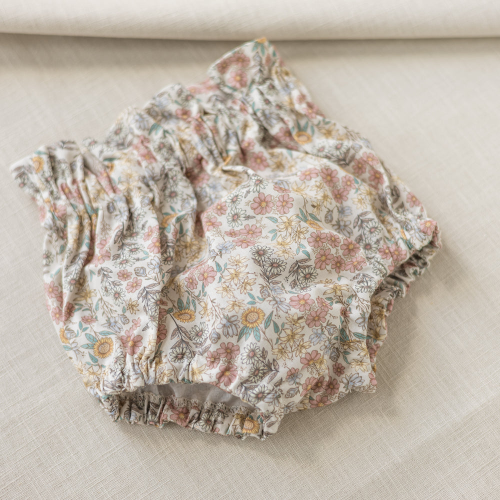 
                      
                        Muslin bloomers / blush floral
                      
                    