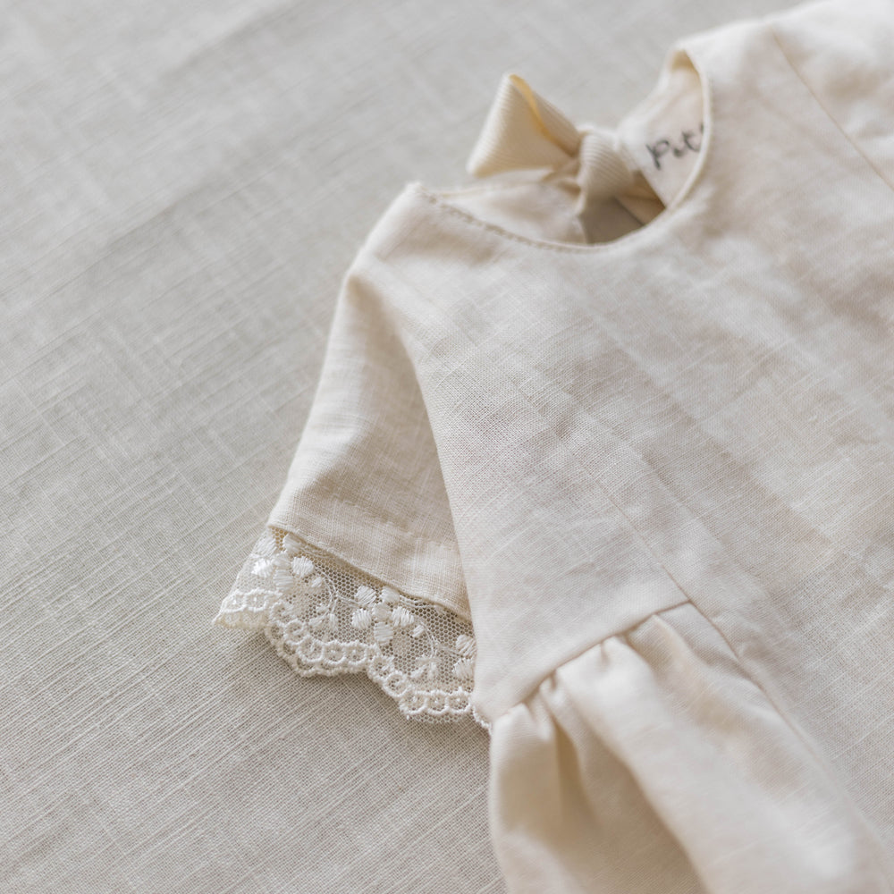 
                      
                        Malia dress / Linen + Lace / Milk
                      
                    