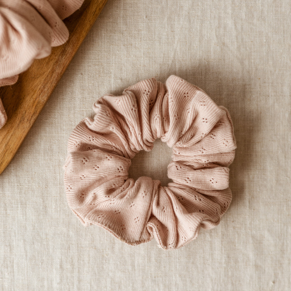 
                      
                        Wide Scrunchie / Blush Pointoille
                      
                    