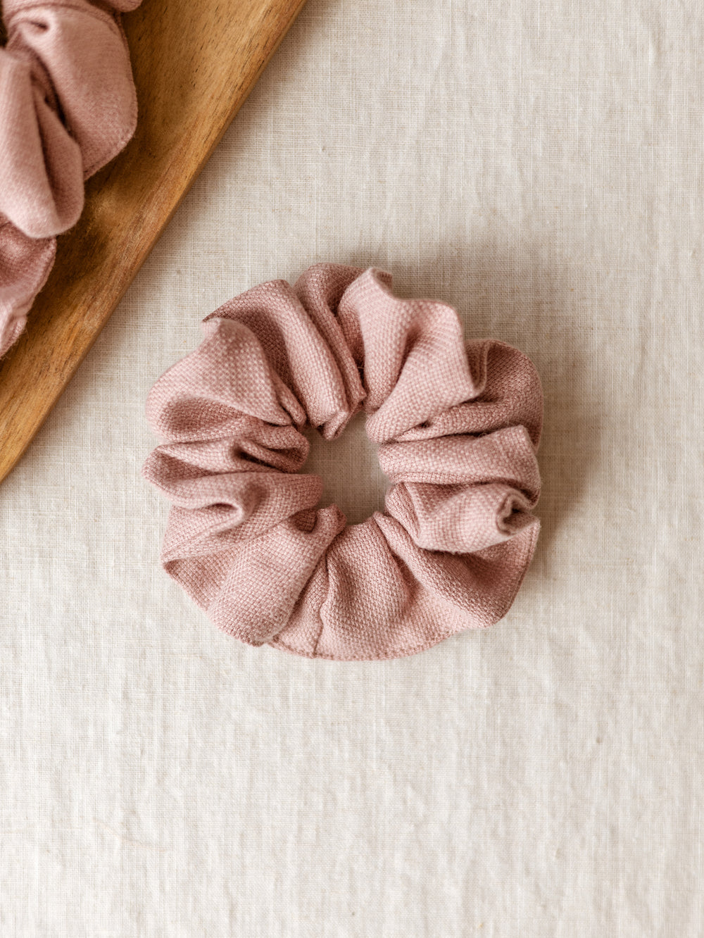 Wide Scrunchie / Blush Linen