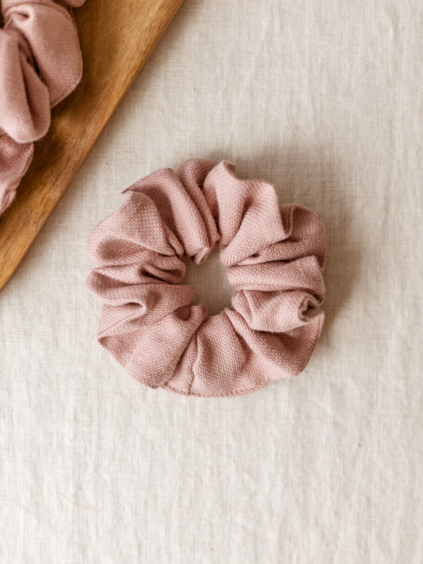Wide Scrunchie / Blush Linen