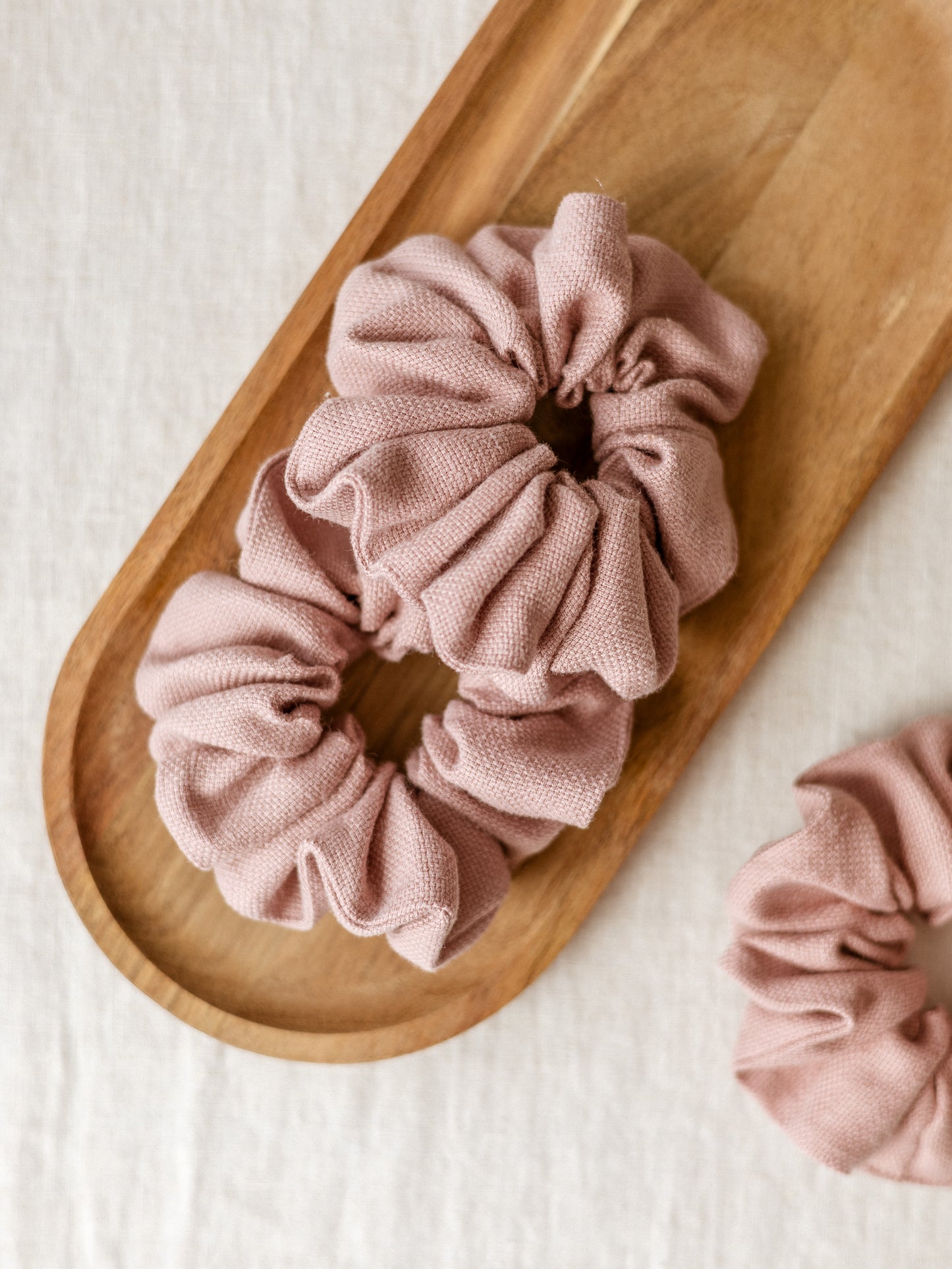 Wide Scrunchie / Blush Linen