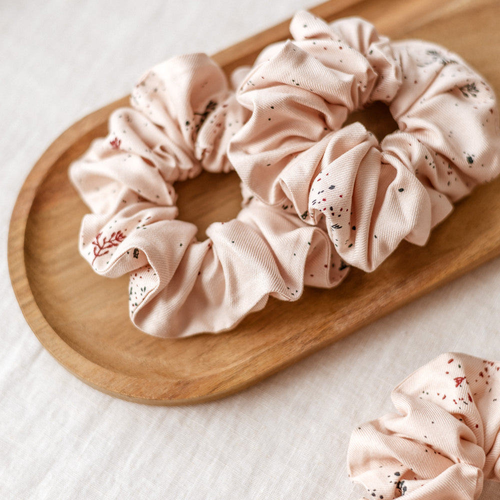 
                      
                        Wide Scrunchie / Blush Twigs
                      
                    