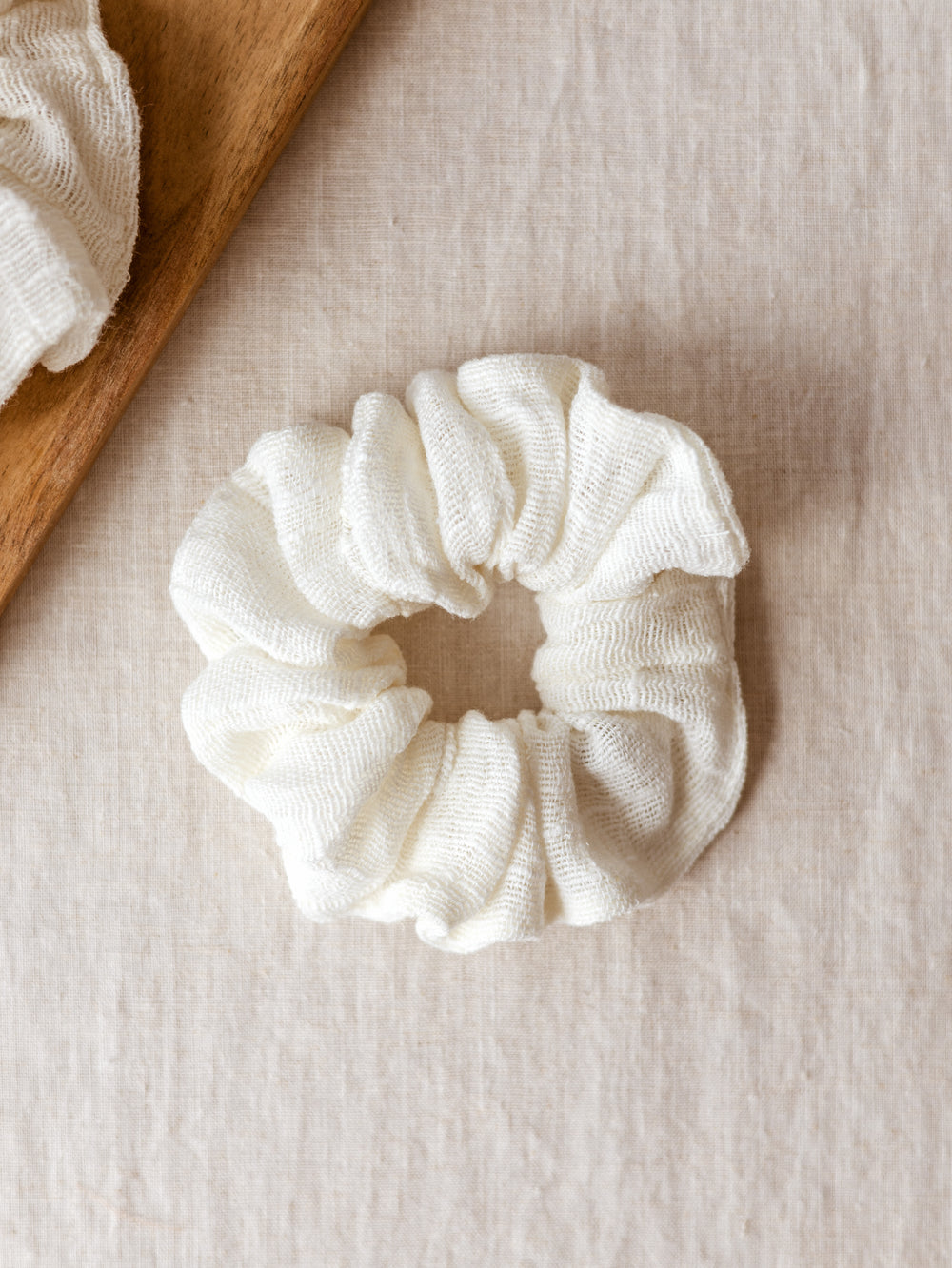 Wide Scrunchie / Ivory Gauze