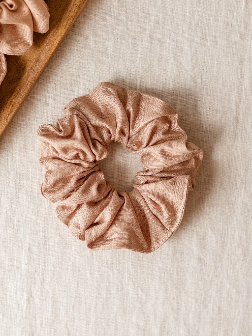 Wide Scrunchie / Powder