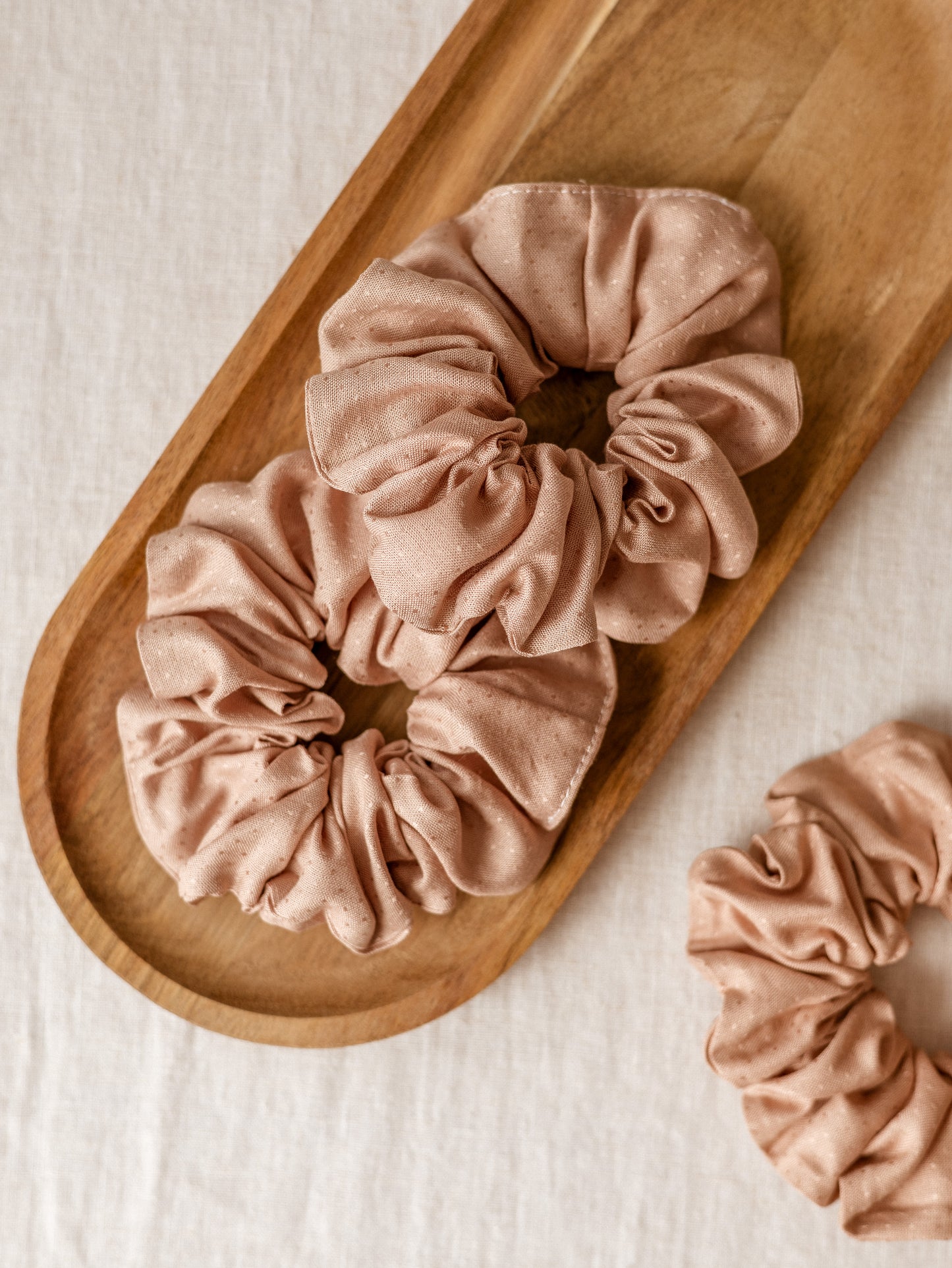 Wide Scrunchie / Powder