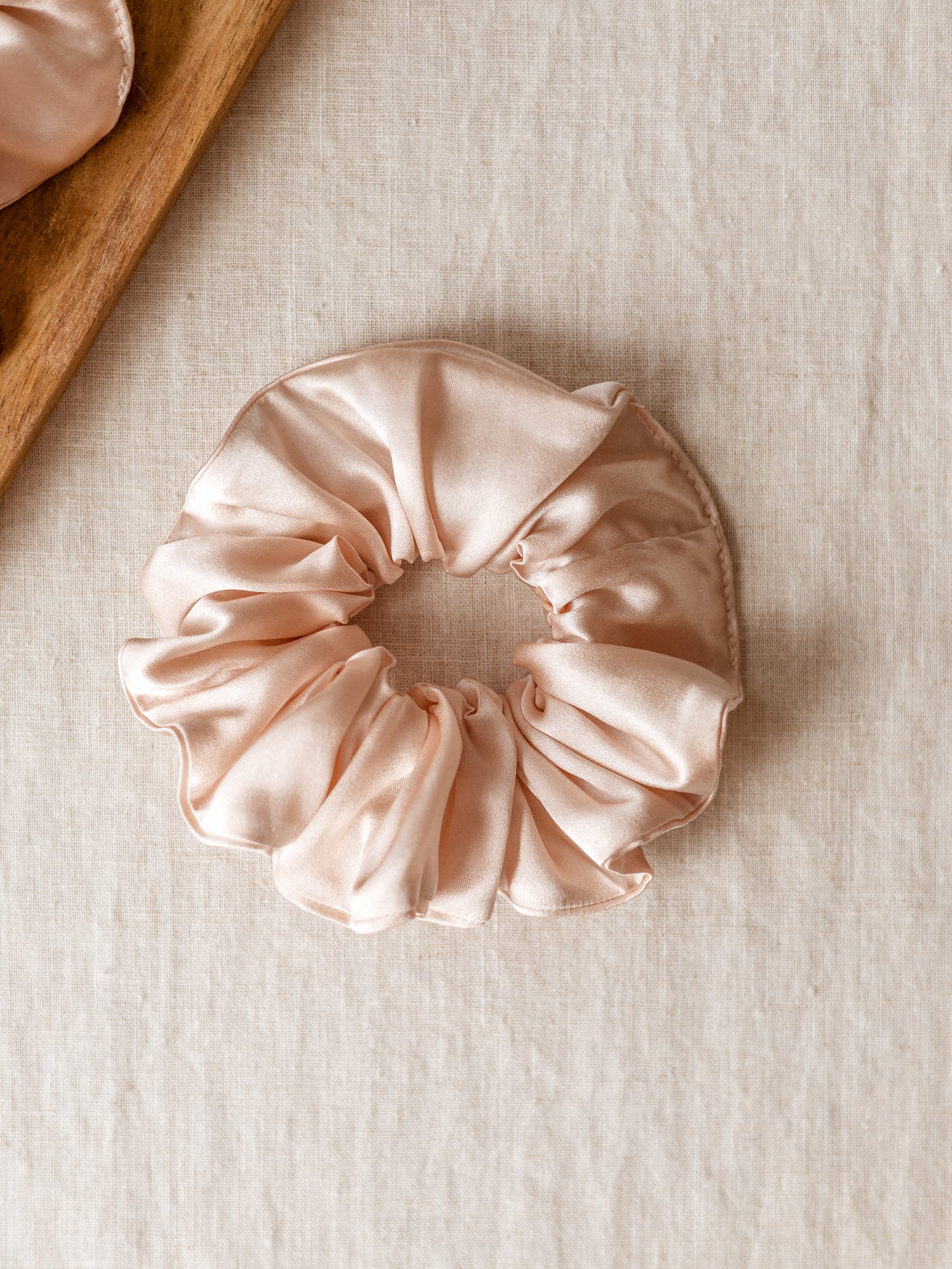 Wide Scrunchie / Silk - Blush