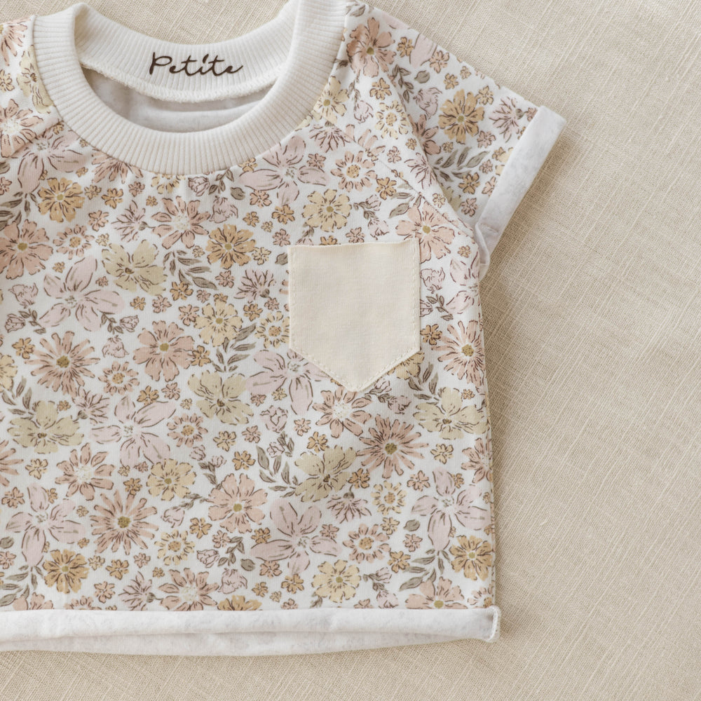 
                      
                        Baby t-shirt / Fleur
                      
                    