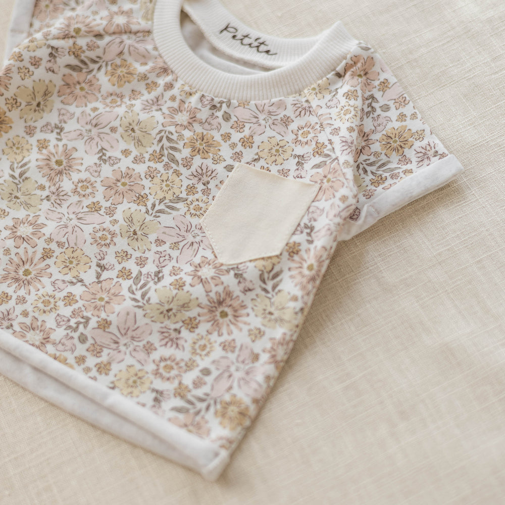 
                      
                        Baby t-shirt / Fleur
                      
                    