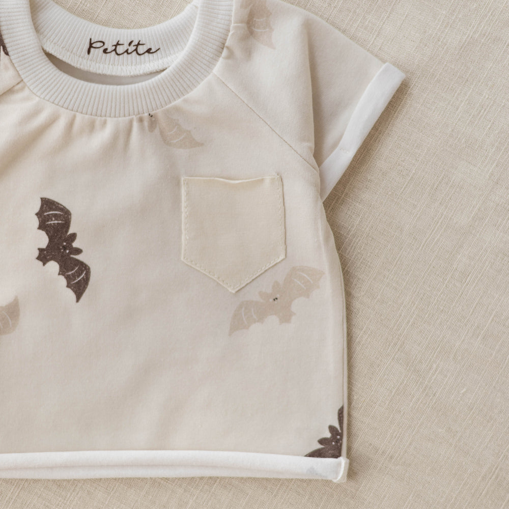 
                      
                        Baby t-shirt / beige bats
                      
                    