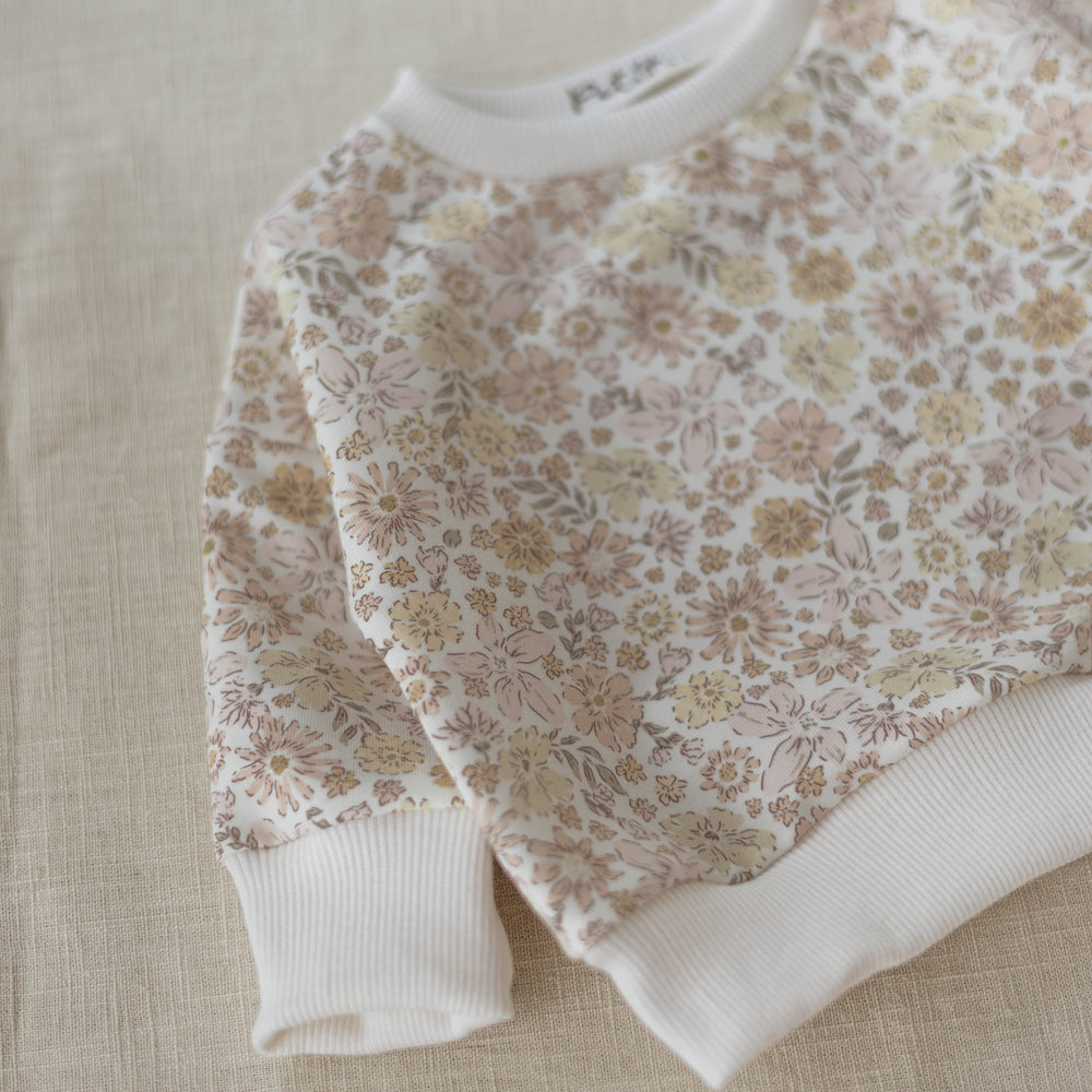 
                      
                        Sweater / Fleur
                      
                    