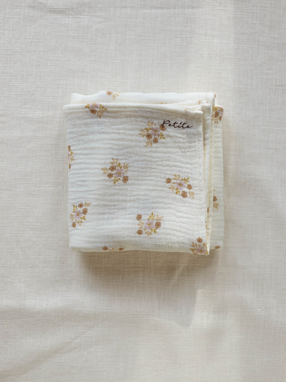 Baby swaddle / Flowers & dots