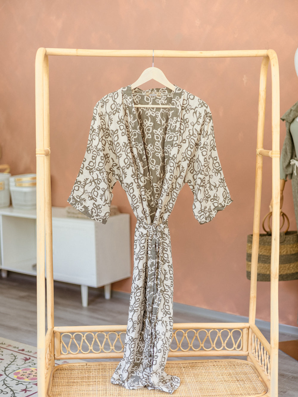 Robe  / Beige Floral