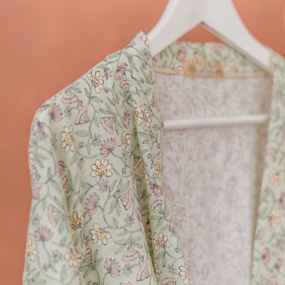 
                      
                        Linen + viscose kimono / Mint
                      
                    