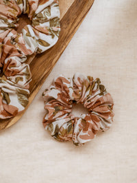 Širok scrunchie / Ivory Floral