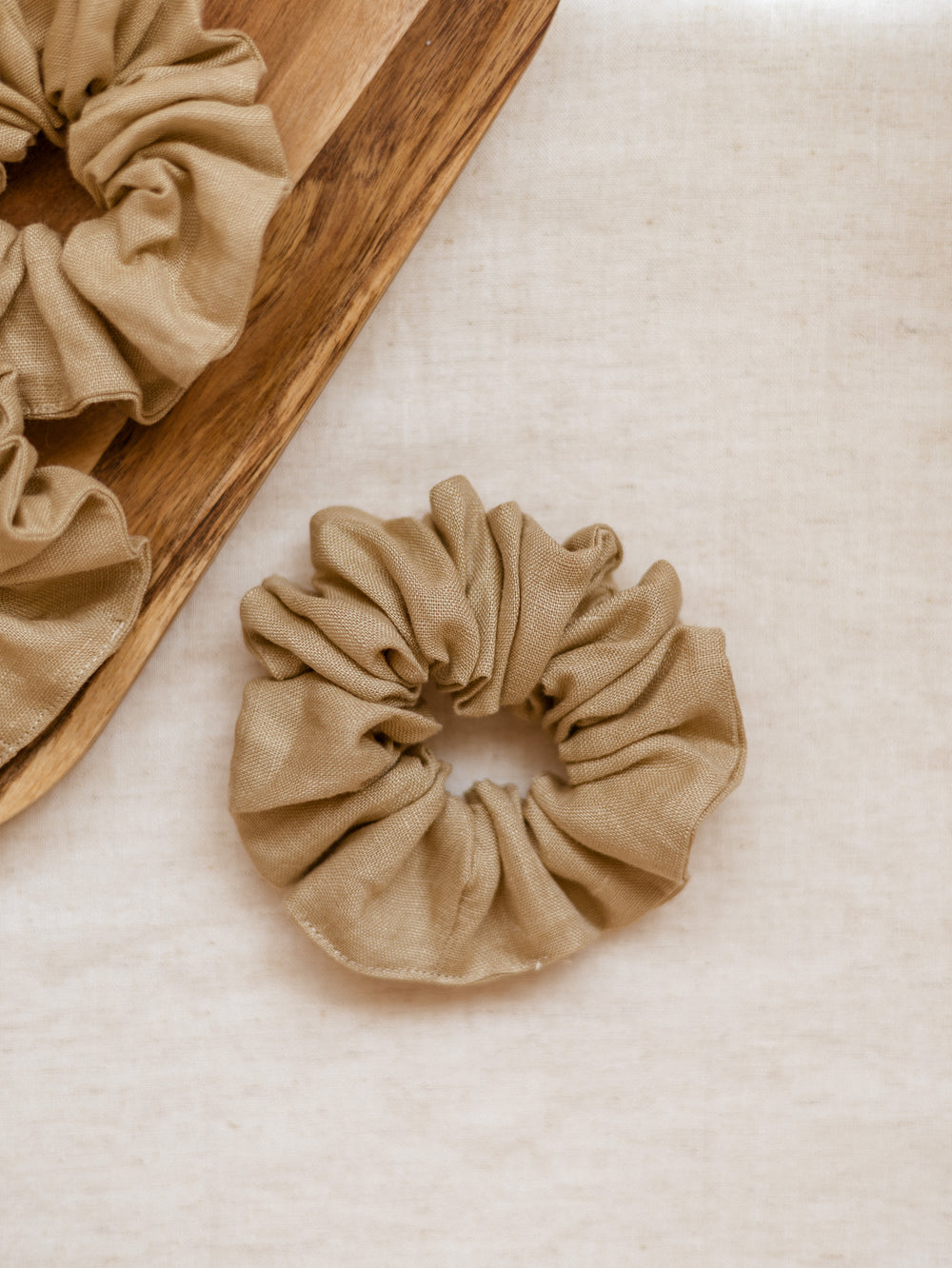 *Wide Scrunchie / Linen - Golden Sand