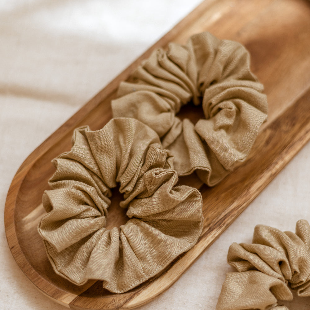 
                      
                        *Wide Scrunchie / Linen - Golden Sand
                      
                    