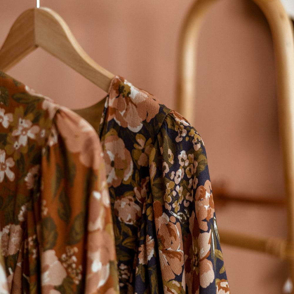 
                      
                        Malani dress / Floral
                      
                    