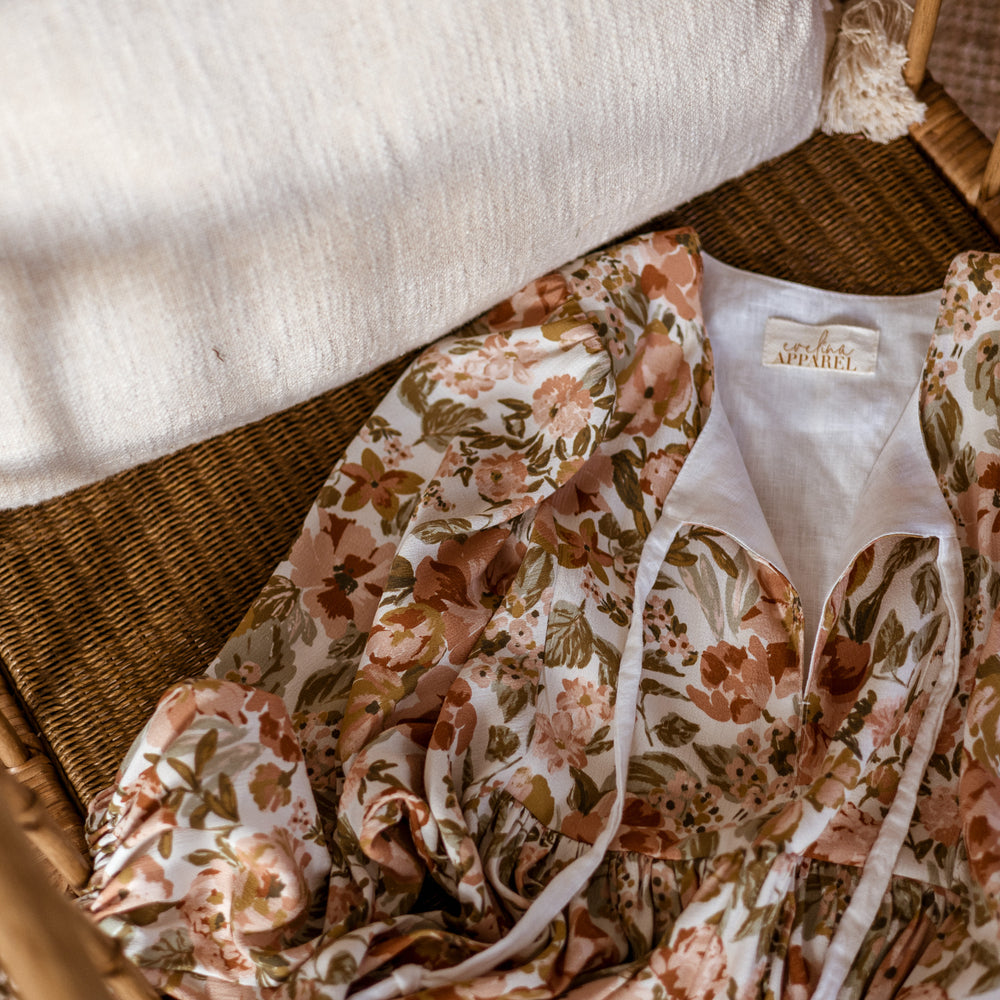 
                      
                        Malani dress / Floral
                      
                    