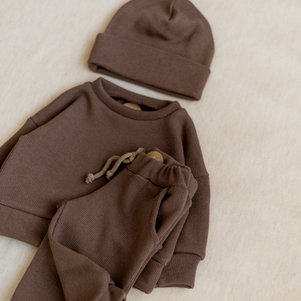 
                      
                        *Knit sweatpants / Taupe
                      
                    