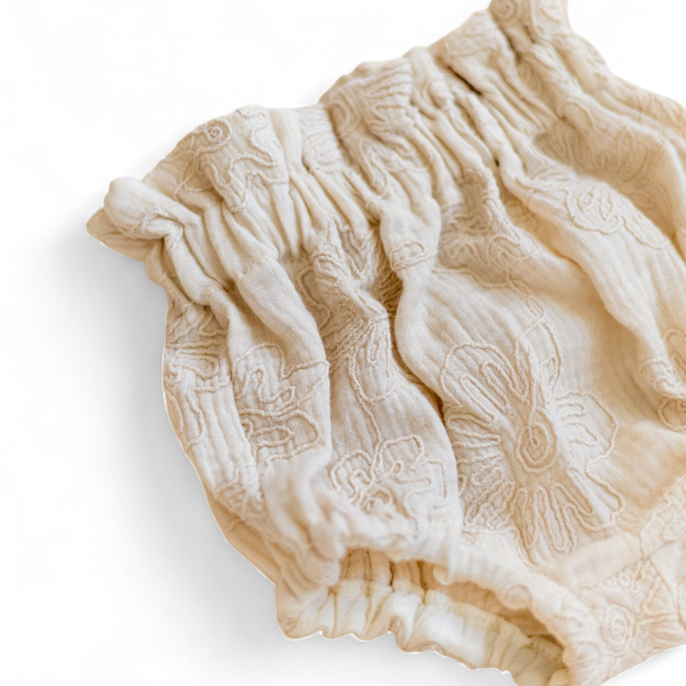 *Baby bloomers / Embroidered natural