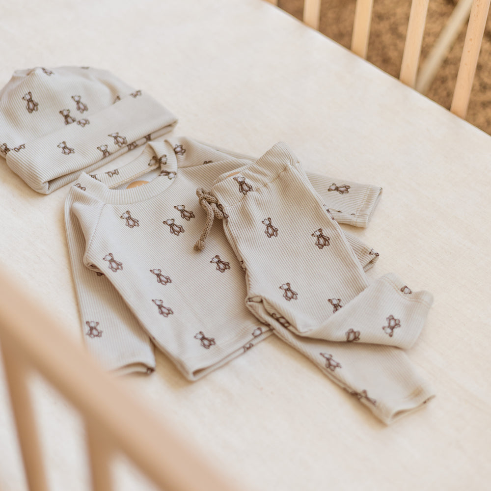 
                      
                        *Long Sleeve Tee/ Teddybear
                      
                    