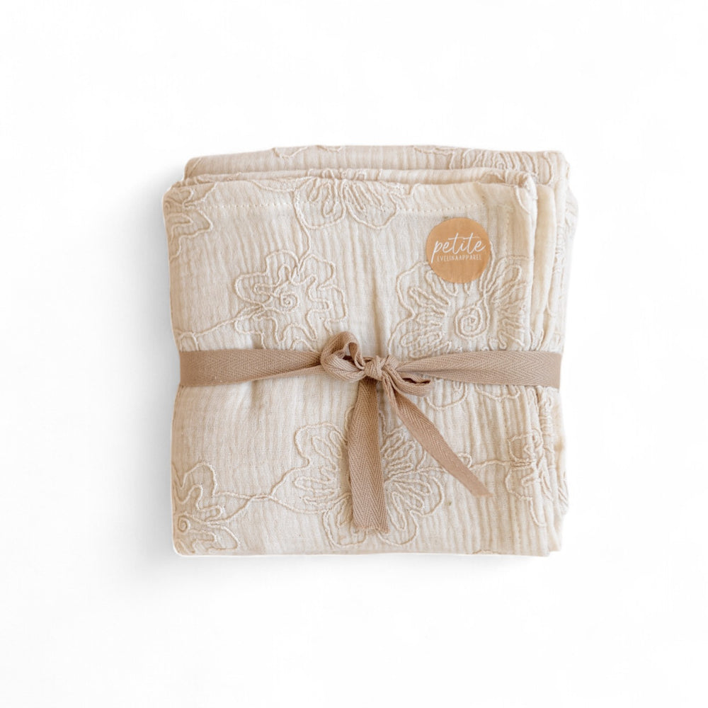 *Baby Swaddle / Embroidered Natural