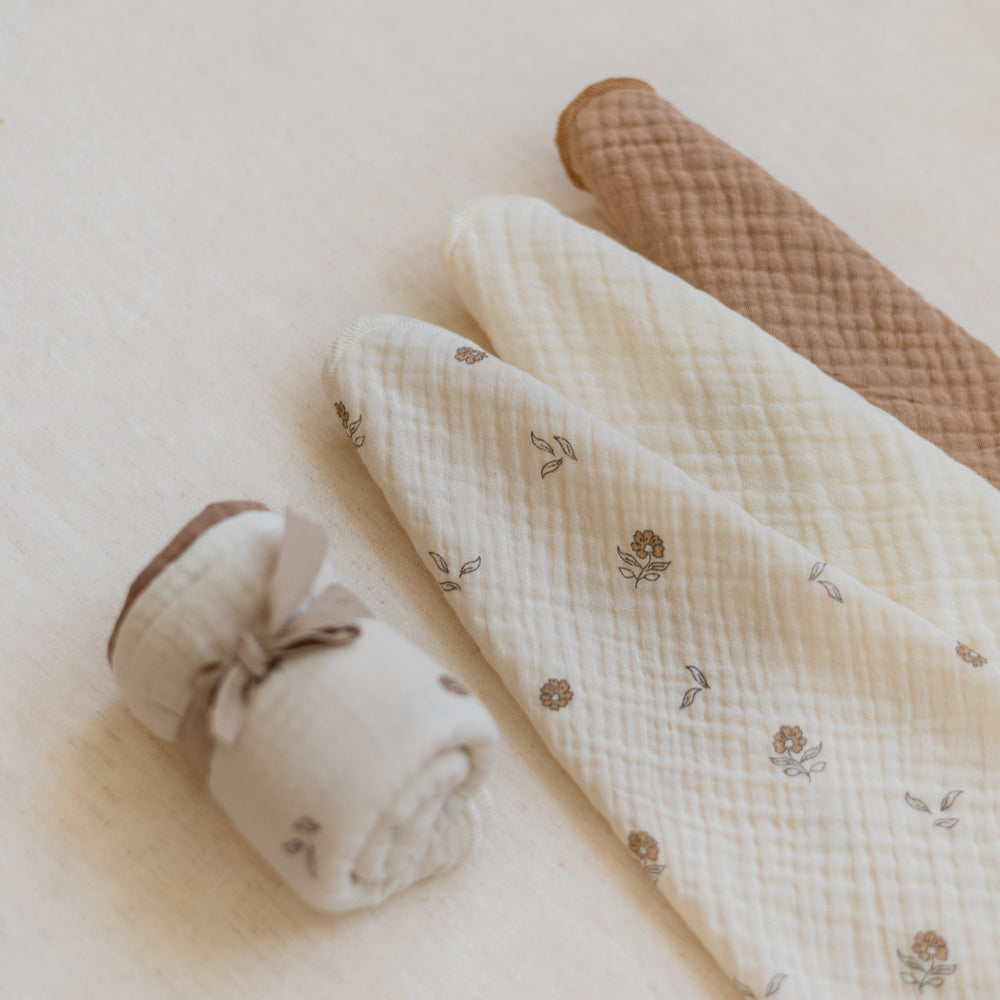 *Muslin Burp cloth set / Tiny Flowers