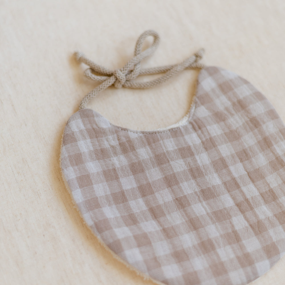 *Baby bib / Beige Checkers