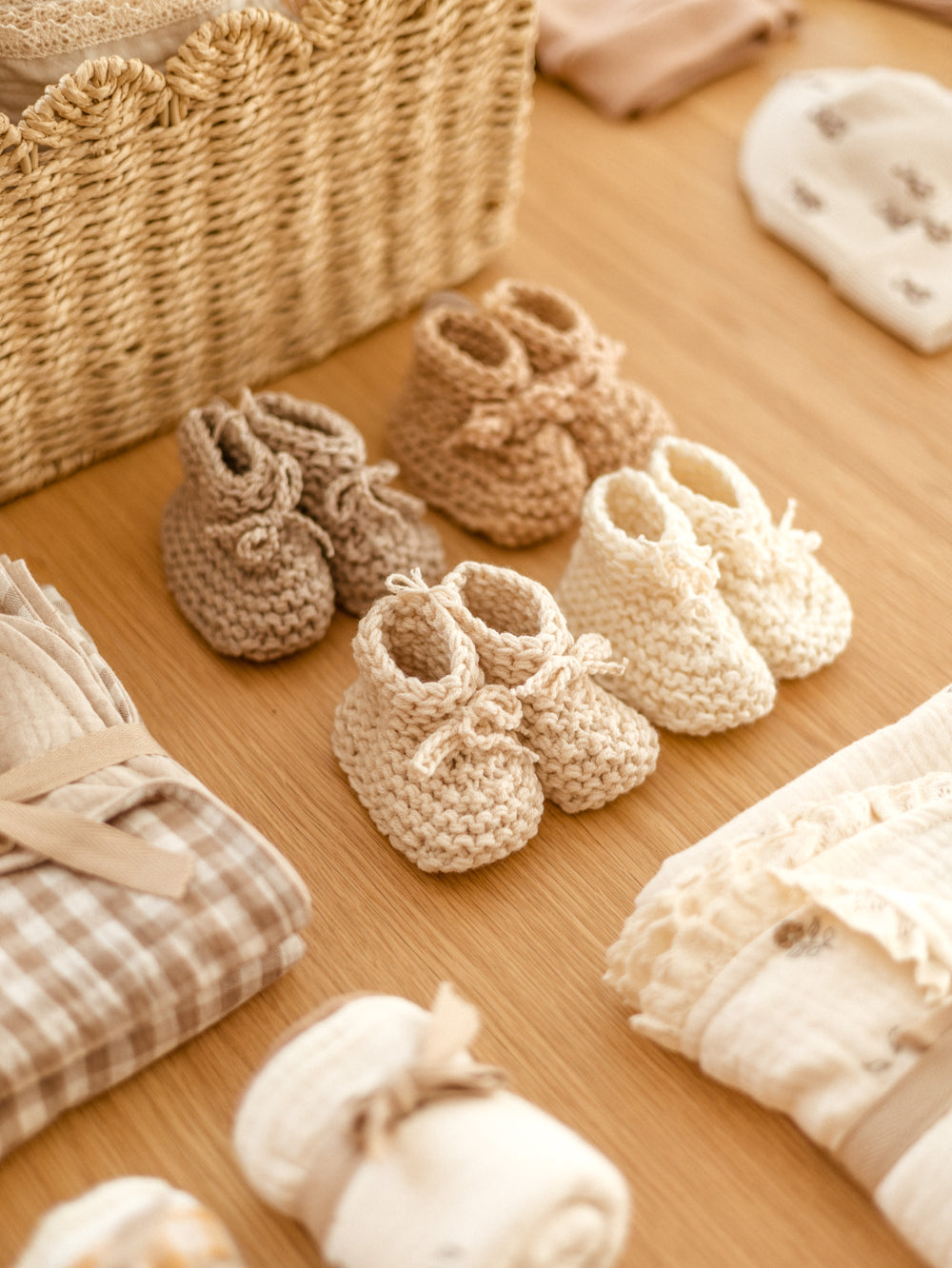 *Baby booties / Neutrals