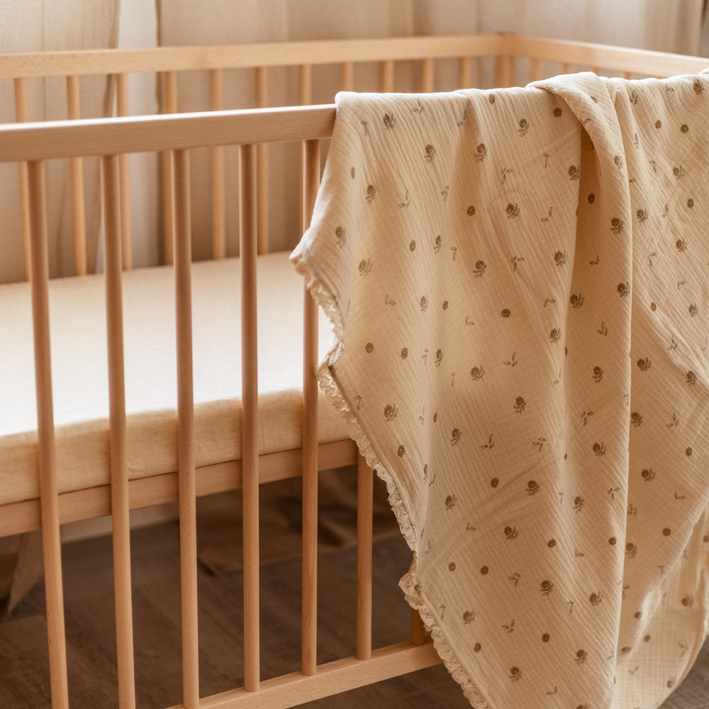
                      
                        Muslin Blanket / Tiny Flowers & Lace
                      
                    