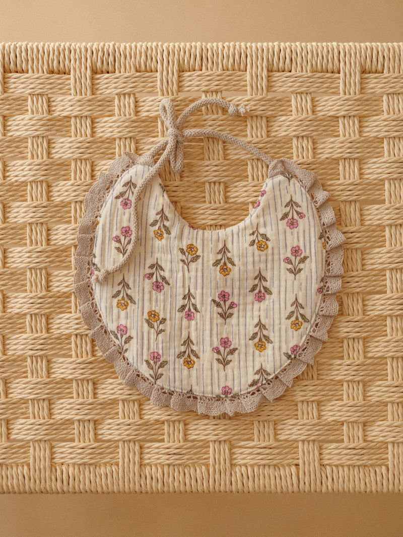 Muslin + Lace bib / Meadow whisper