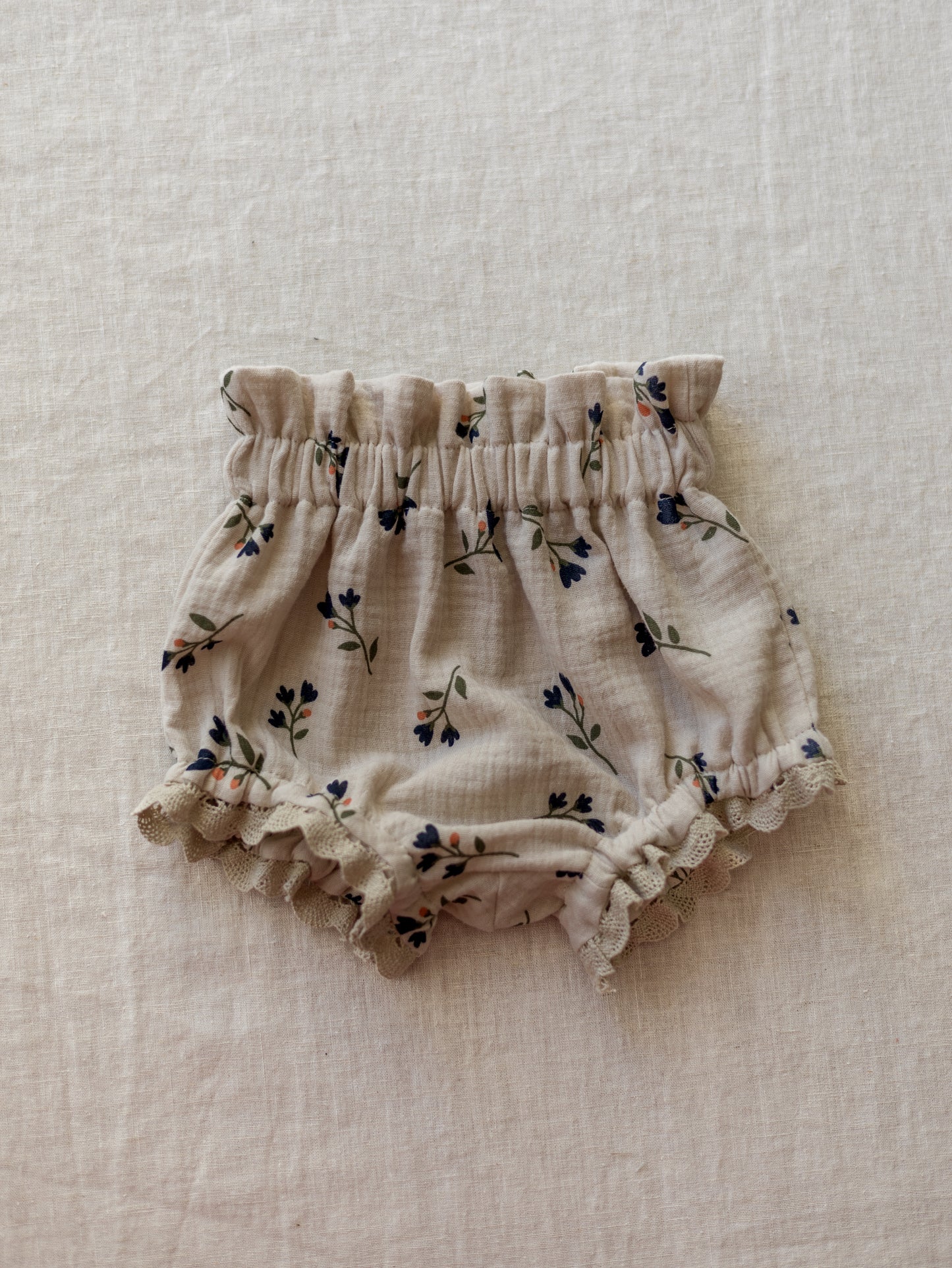 Bloomers / melange navy flowers & lace