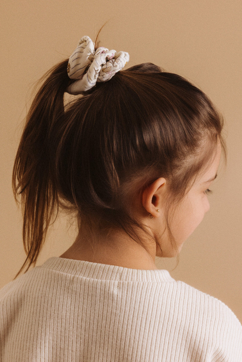 Girly scrunchies / Meadow Whisper