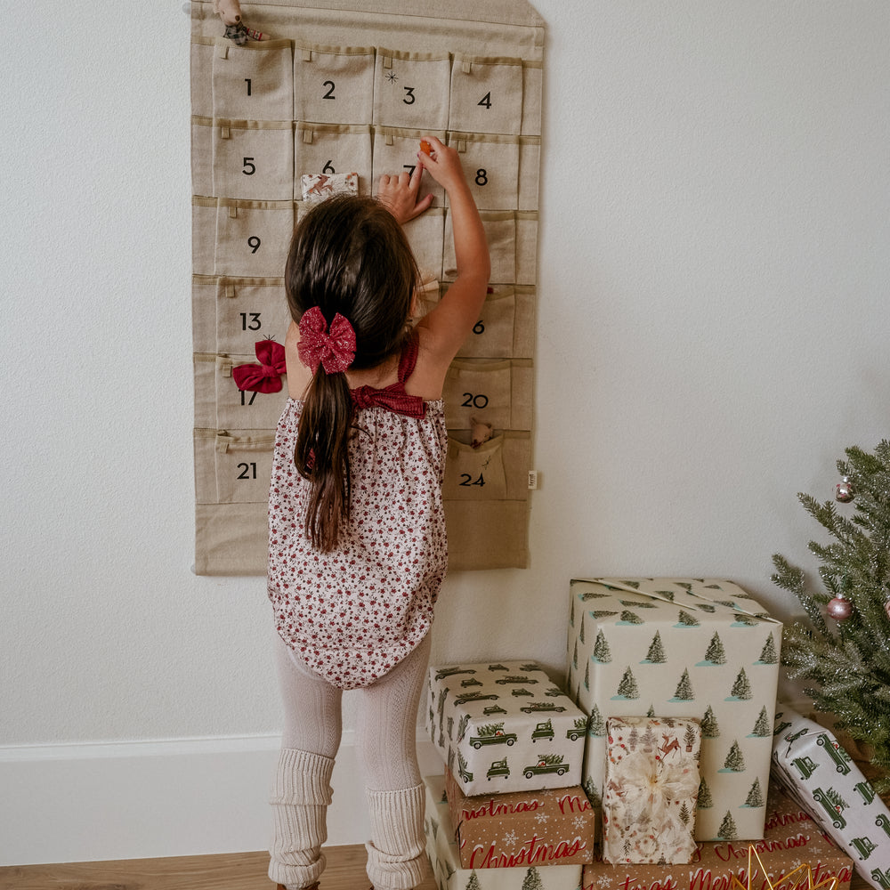 
                      
                        Cotton romper / vintage burgundy flowers
                      
                    