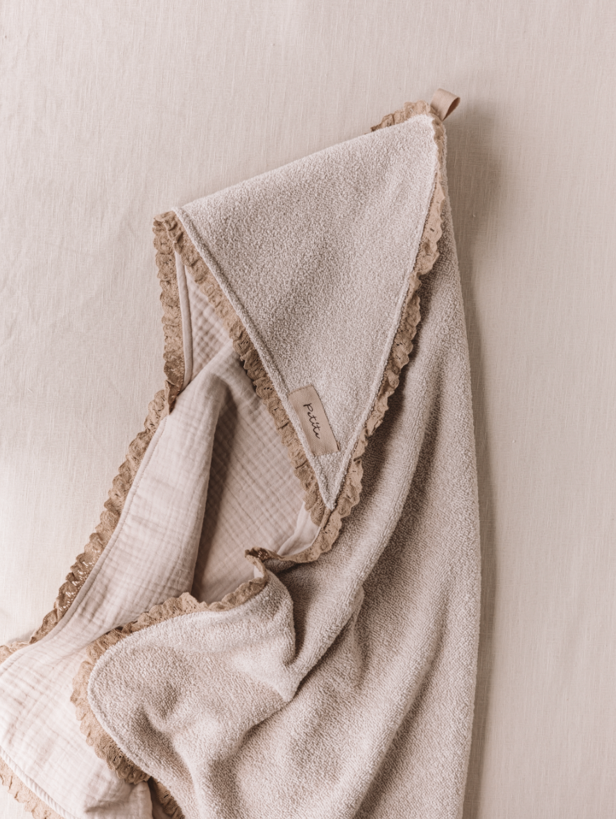 Baby Hooded towel  /  light beige + lace