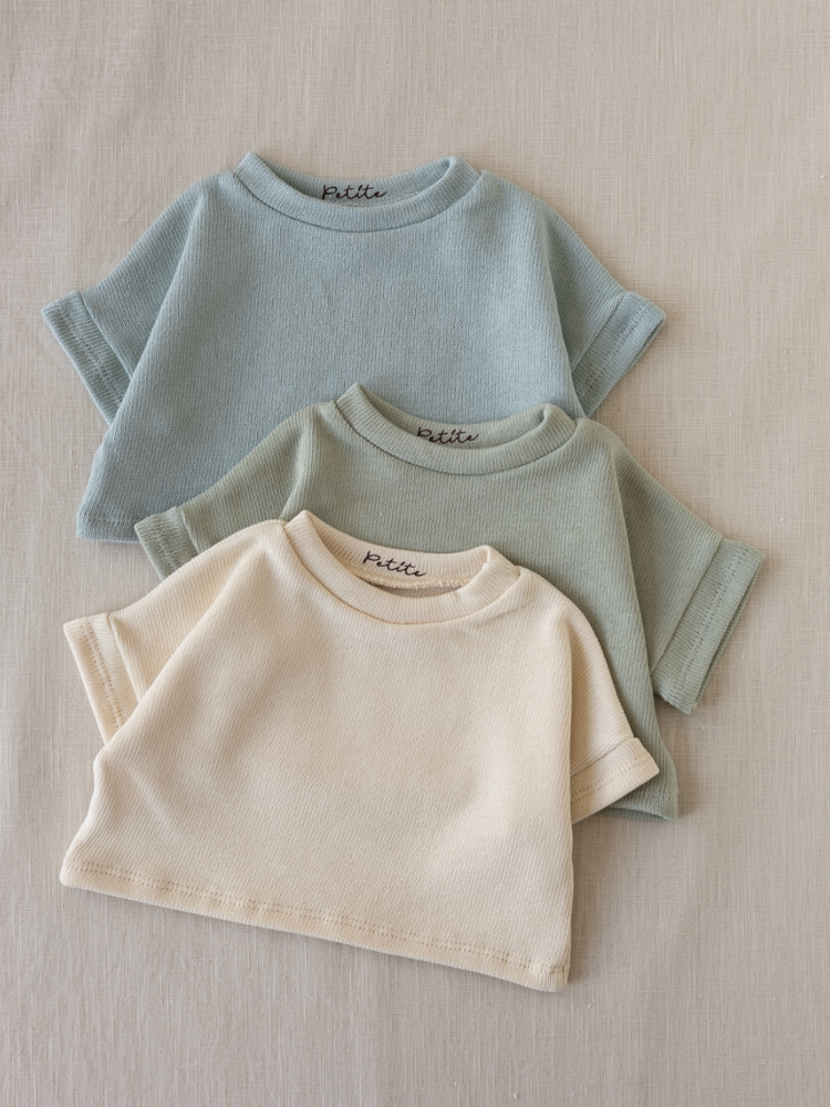 
                      
                        Knit t-shirt / pastel
                      
                    